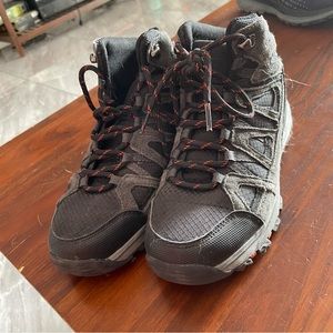Boys hiking boots Target 5Y